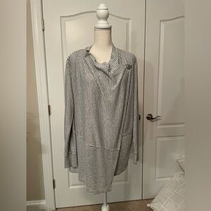Jones New York, Size L, Pin Striped Tunic Top